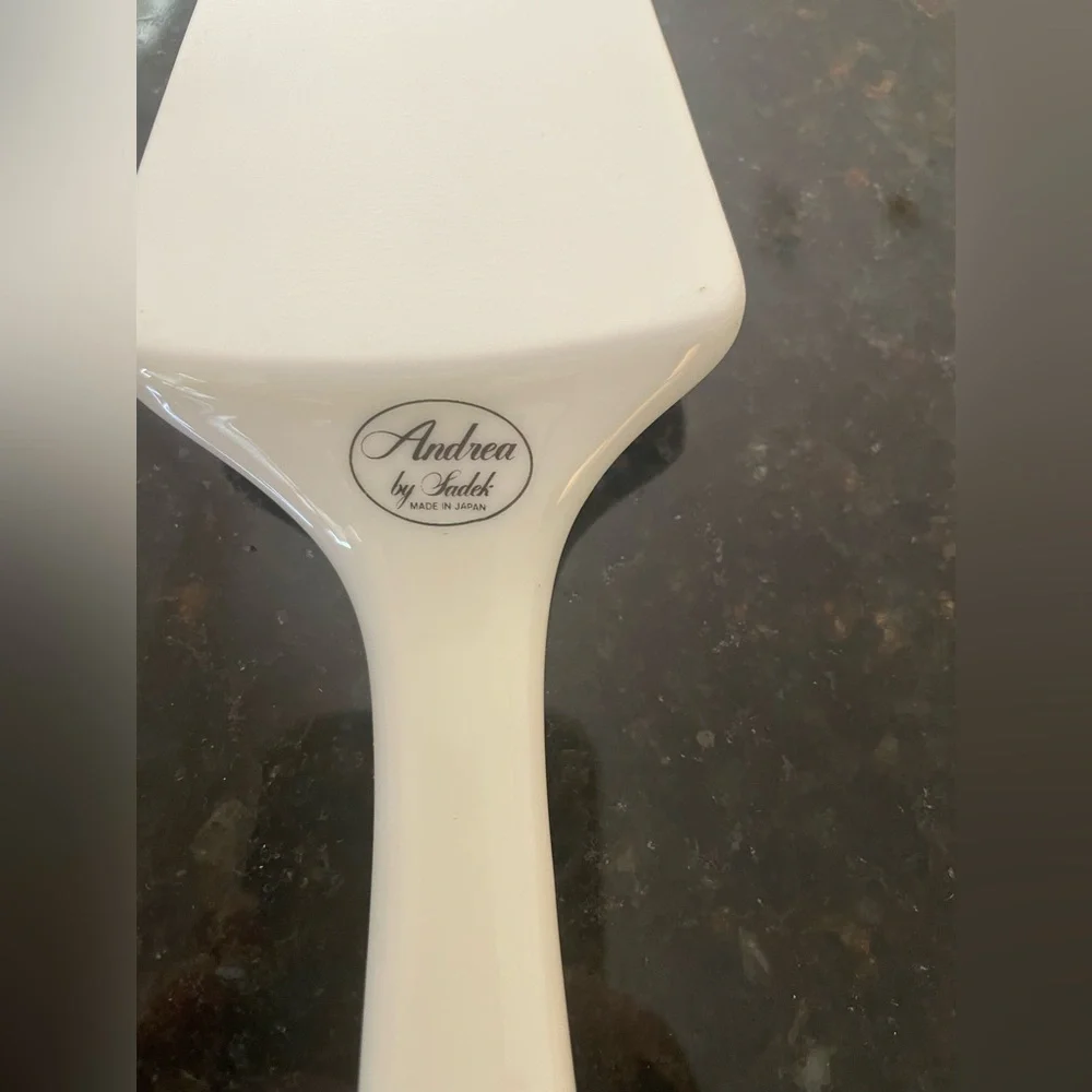 Andrea by Sadek - Floral Porcelain Cake/Pie Server
